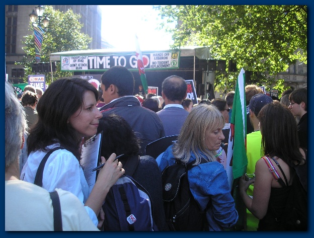 602x450 pixels (149K)