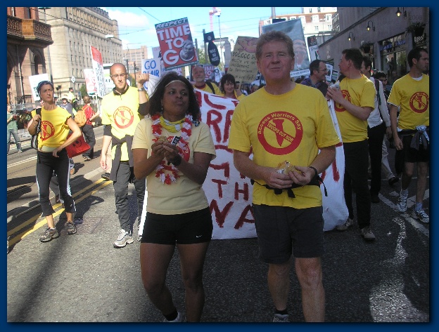 602x450 pixels (153K)