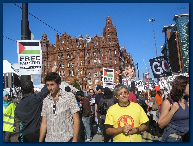 602x450 pixels (162K)